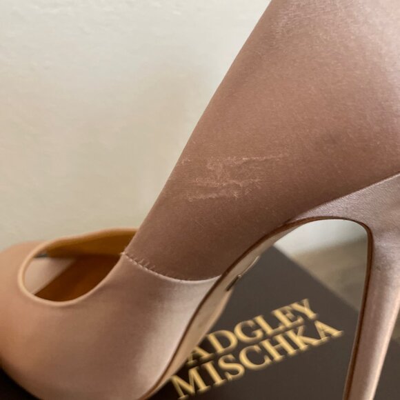 Badgley Mischka Satin Heels – Soft Pink with Crystal Embellishments – Size 5.5 - Picture 10 of 10